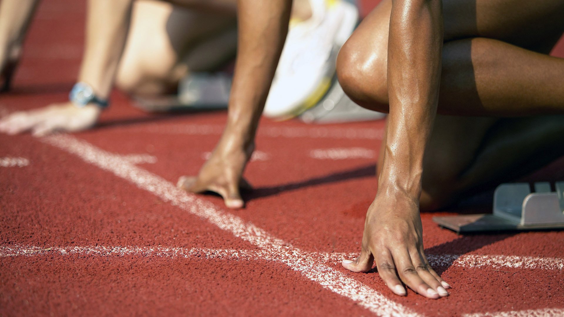 布莱顿防守坚固，海鸥军团全力保住欧战席位，布莱顿海滩